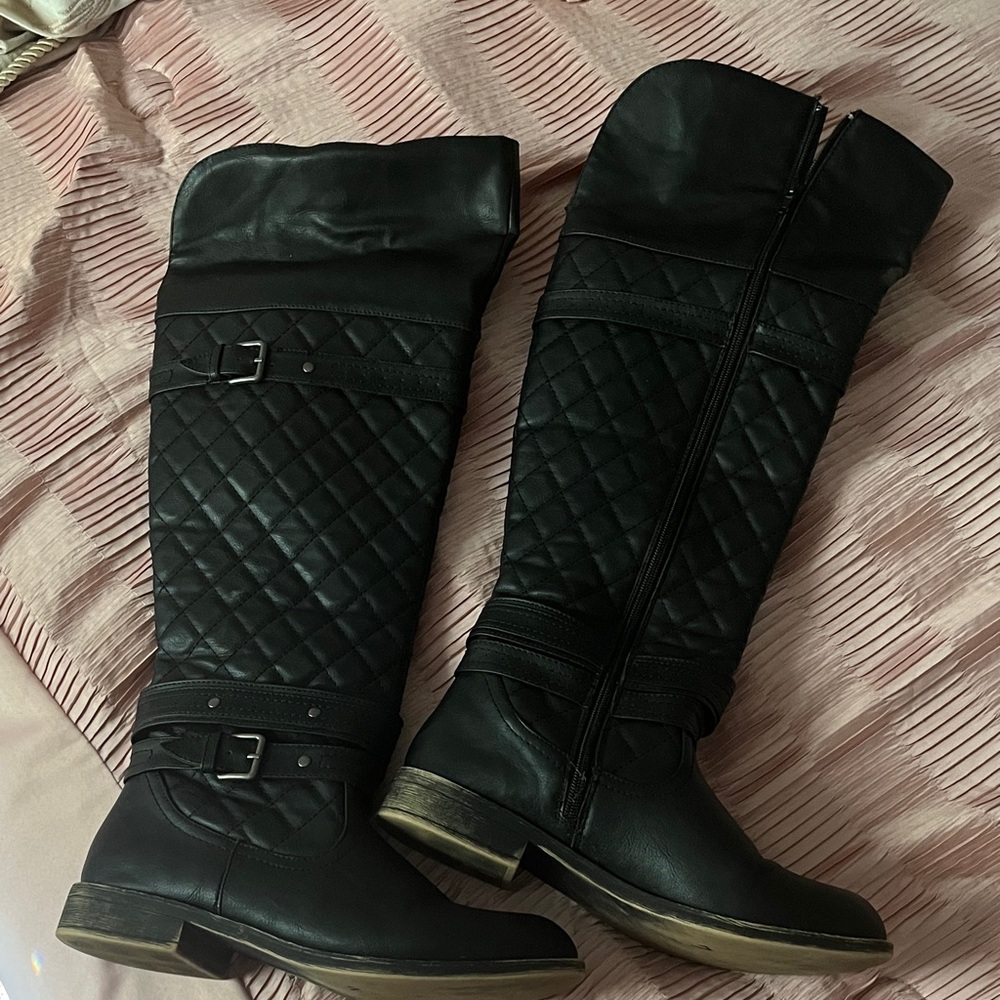 Black Quilted Knee-High Women's Boots 8.5